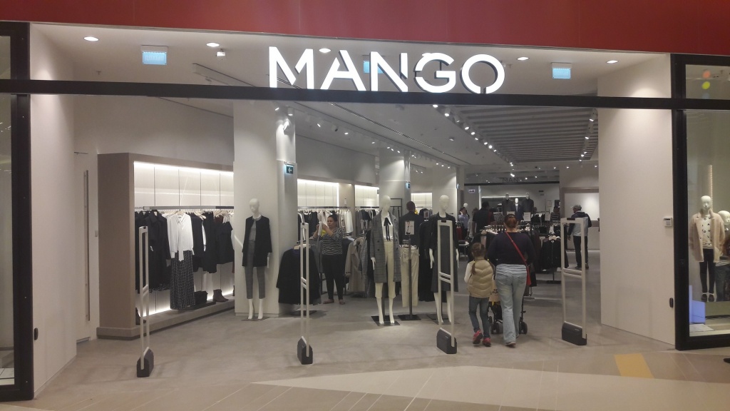 Сеть магазинов одежды и аксессуаров MANGO